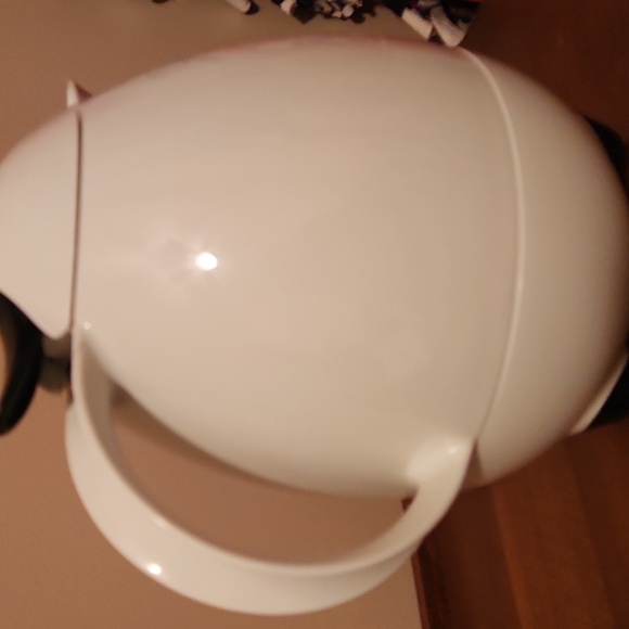 Leifheit Columbus Egg Shape Insulated Design  Pitcher - Picture 3 of 7